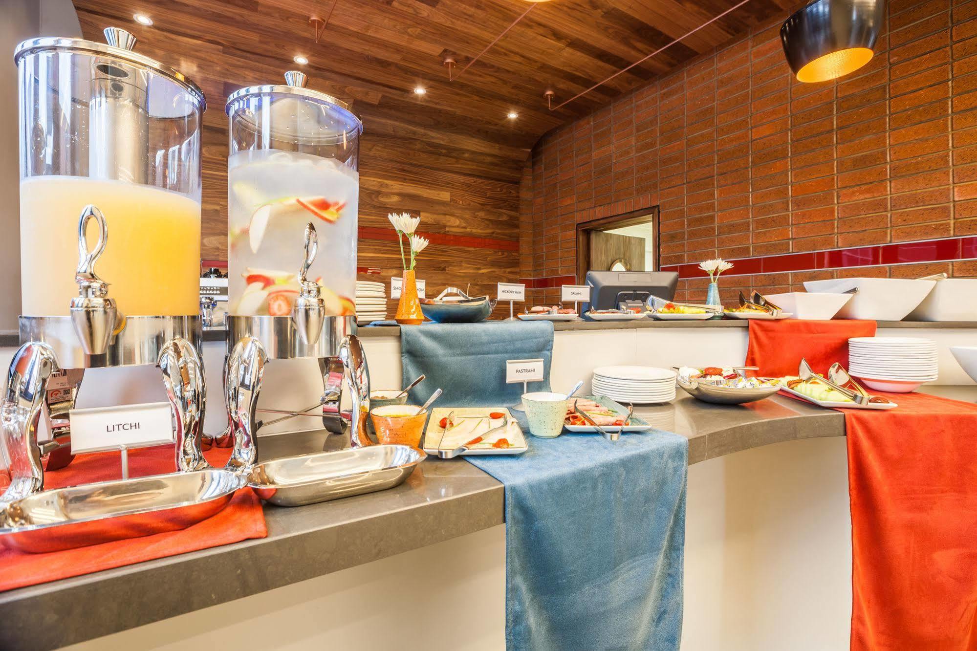 City Lodge Newtown, Йоханесбург Екстериор снимка
